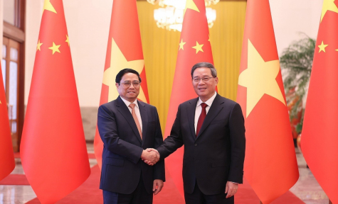 Thủ tướng Quốc vụ viện nước Cộng hòa nhân dân Trung Hoa Lý Cường chủ trì Lễ đón chính thức Thủ tướng Chính phủ Phạm Minh Chính. Ảnh: TTXVN