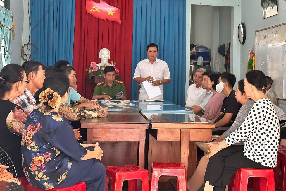 Một buổi họp dân tại khóm 2, phường Long Xuyên. Ảnh: Báo An Giang